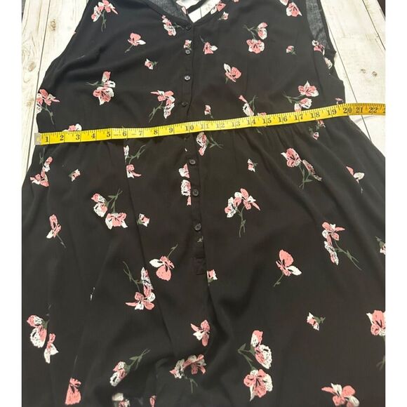 Torrid Black Floral Challis Button Up Romper with Tie, Size 2 (2X) - Picture 4 of 8